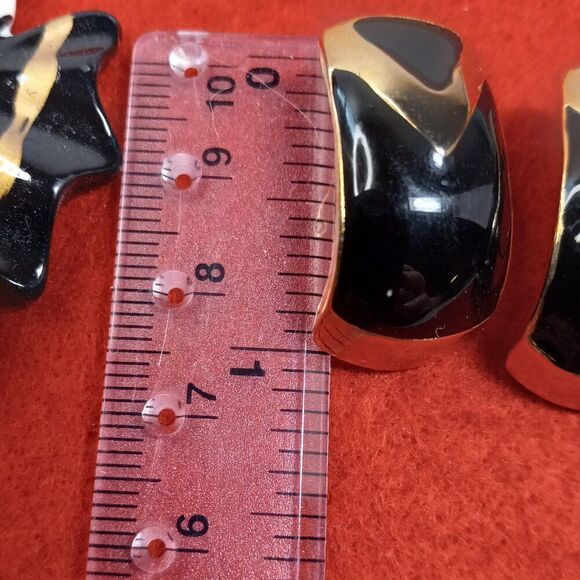 Clown Brooch Clip/Pierced Black and Gold Enamel Earrings - Picture 4 of 9